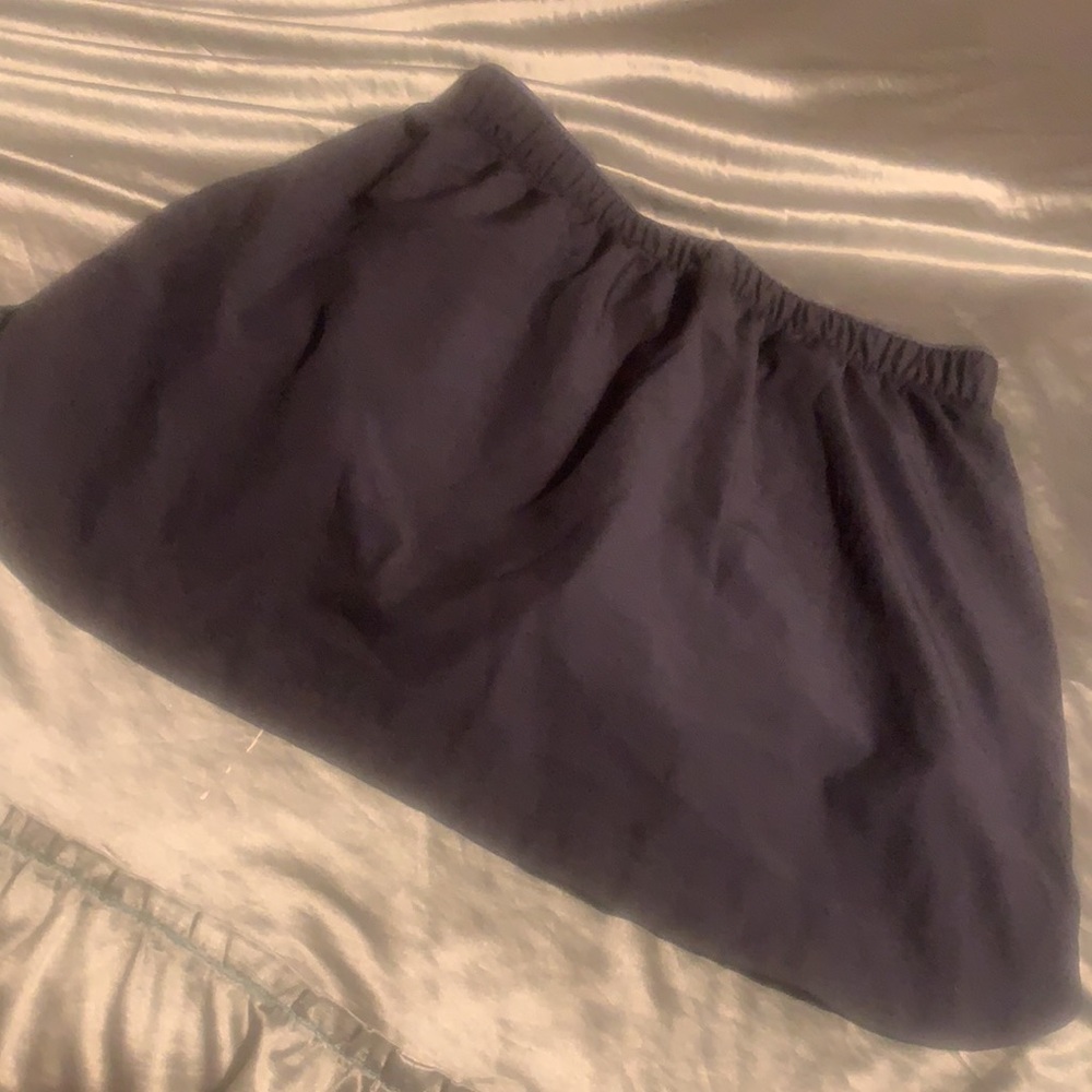 FIRSTWAY SZ MEDIUM BLACK SHORTS/ SKIRT PREOWNED.
